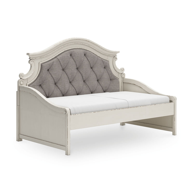 Realyn - Chipped White - Twin Day Bed