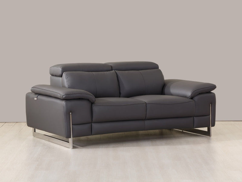 636 - Loveseat