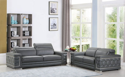 692 - Sofa, Loveseat