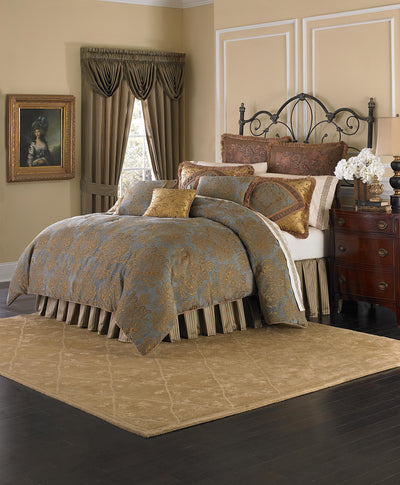 Victoria - Comforter Set