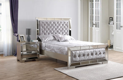 Hollywood Hills - Panel Bed