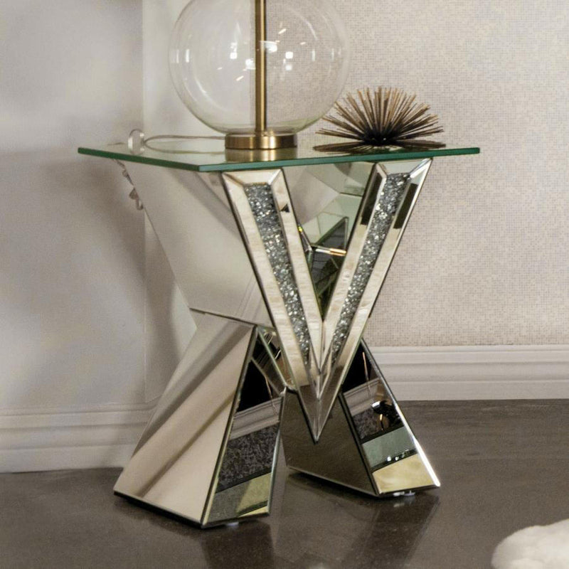 Taffeta - V-Shaped End Table With Glass Top - Silver.