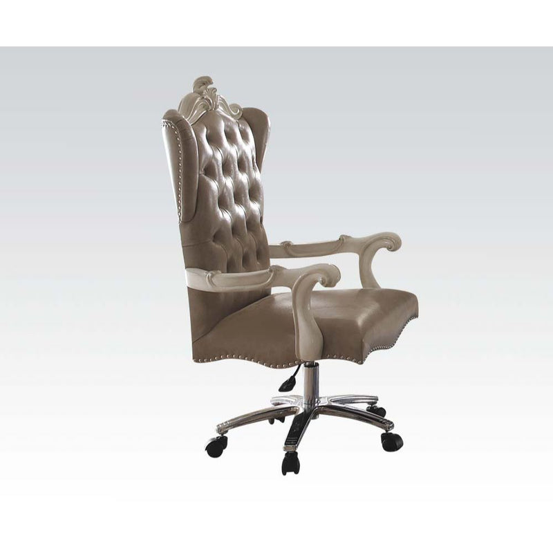 The Versailles executive arm chair classic style will blend masterfully in your home. Carefully constructed from faux leather, and selected veneers.