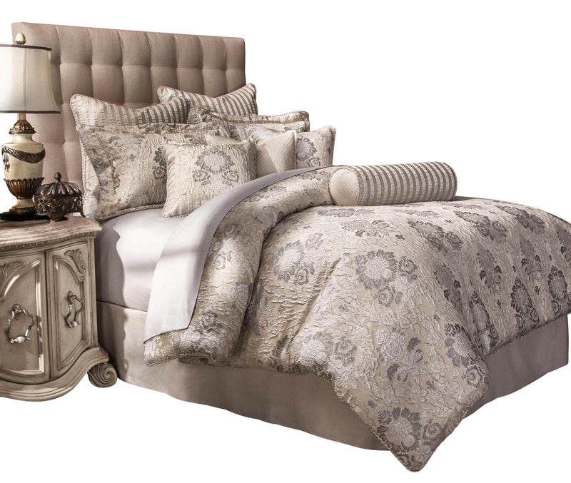 Sycamore Grove - Comforter Set.