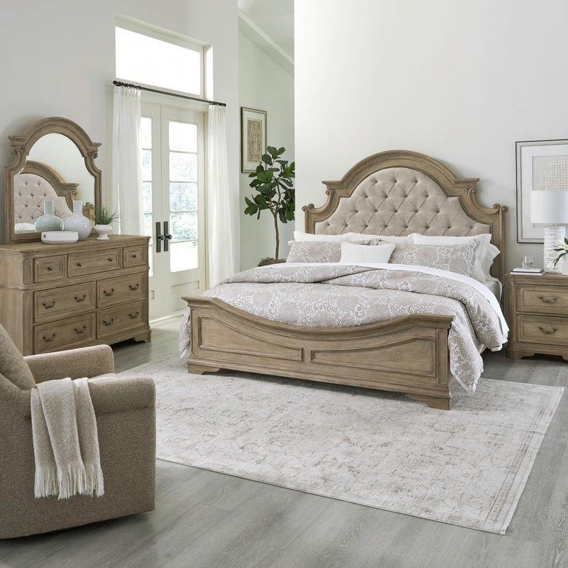 Magnolia Manor - Upholstered Bedroom Set