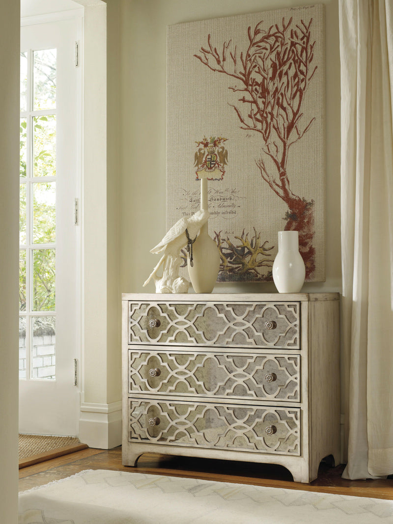 Sanctuary - Fretwork Chest - Pearl Essence.