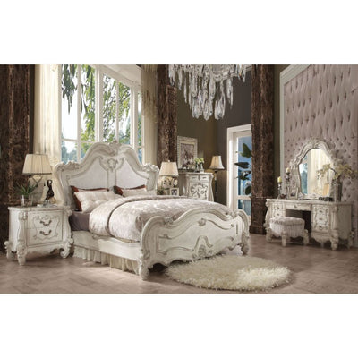 Versailles - Traditional - Bed
