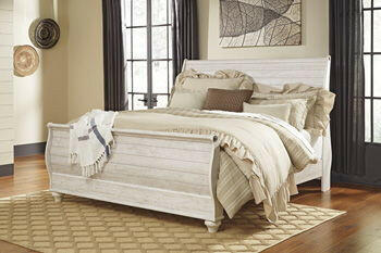 Willowton - Whitewash - King Sleigh Footboard With Faux Plank Design.